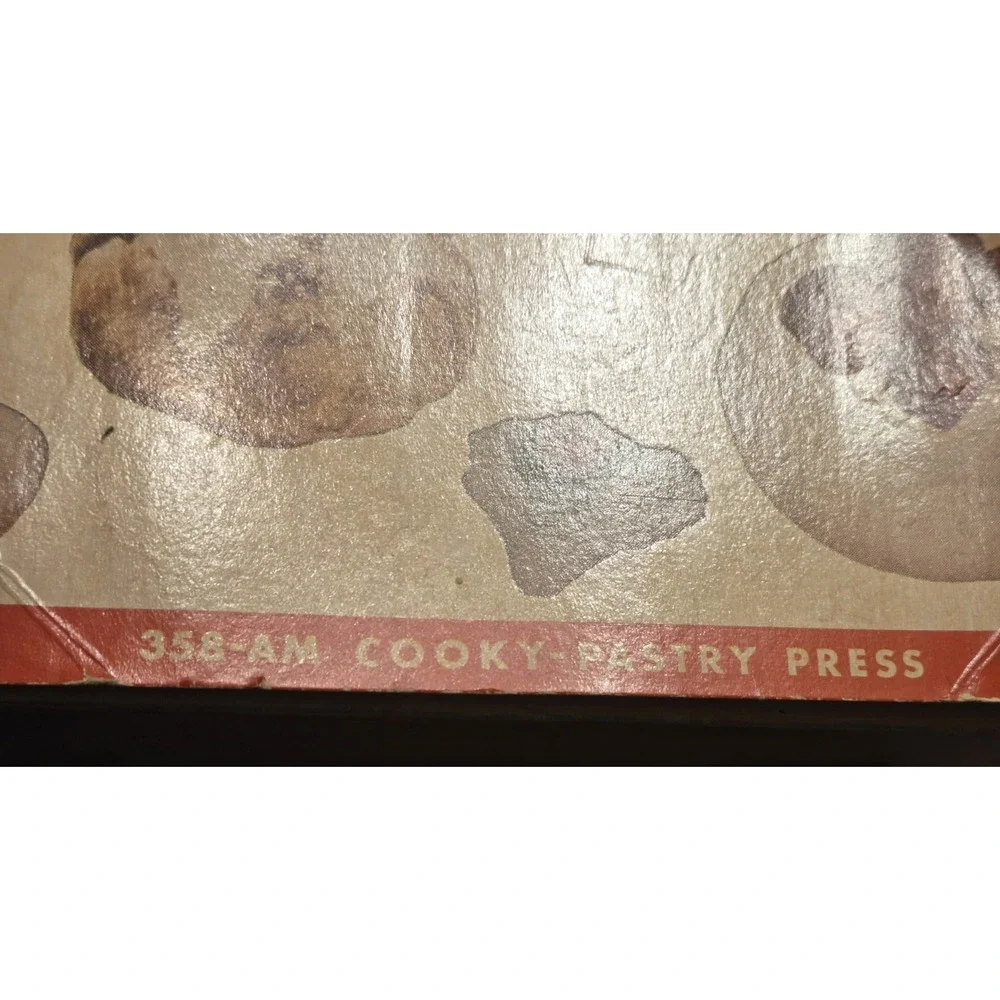Vtg Mirro Cookie Cooky Pastry Press with 3 Tips 12 Discs Copper Aluminum 358-AM
